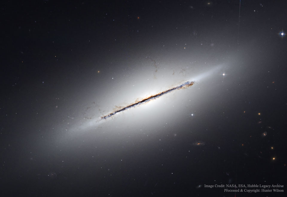 ngc5866_hubble_960