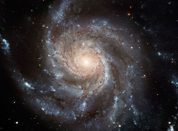 La impresionante galaxia del molinete: M101